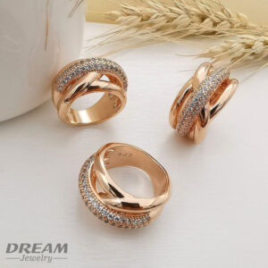 انگشتر نگین‌دار طرح طلا از برند DREAM